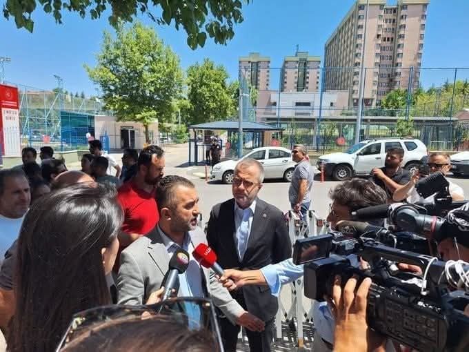 MAAŞLARINI ALAMAYAN DORUK MADENCİLİK ÇALIŞANLARI ANKARA’DA OTURMA EYLEMİNDE!